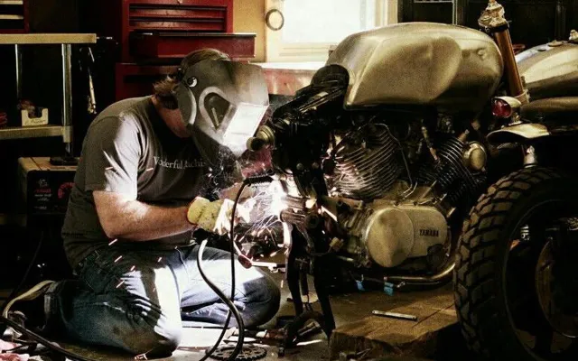 Custom Café Racer Build